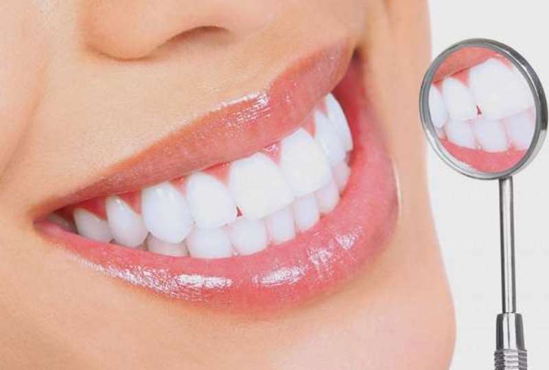 Răng sứ thẩm mỹ chỉ phù hợp với răng hàm bên trong