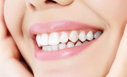 Kỹ thuật trồng răng giả có ảnh hưởng gì không tới sức khỏe? [Giải đáp chi tiết]