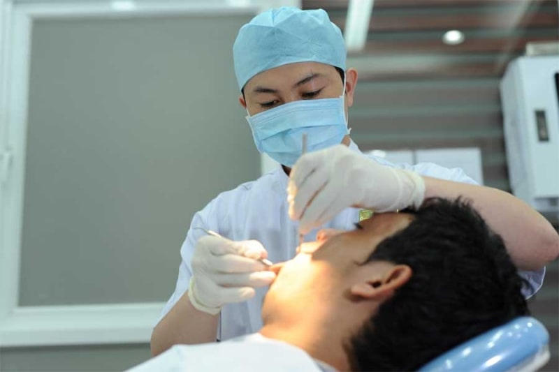 Phương pháp cấy ghép Implant đòi hỏi máy móc, kỹ thuật hiện đại và bác sĩ tay nghề cao