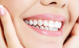 Trồng răng sứ vĩnh viễn là giải pháp tối ưu dành cho các bệnh nhân không may bị gãy răng, mất răng